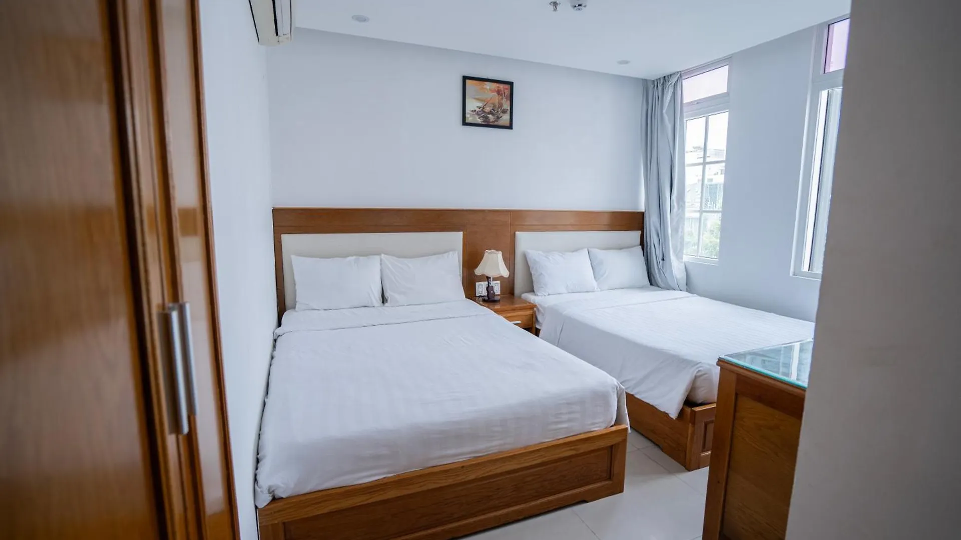 ***  Sea Castle Hotel Da Nang Vietnam